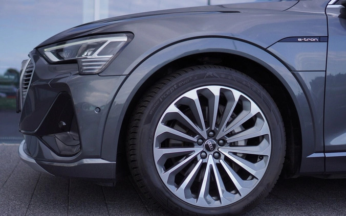 Audi e-tron cena 219000 przebieg: 17940, rok produkcji 2021 z Jeziorany małe 466
